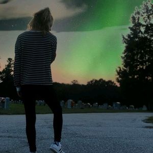 Meet your Posher, Alexis